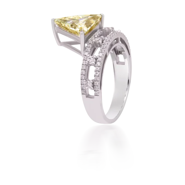 TRILLION QUEEN RING