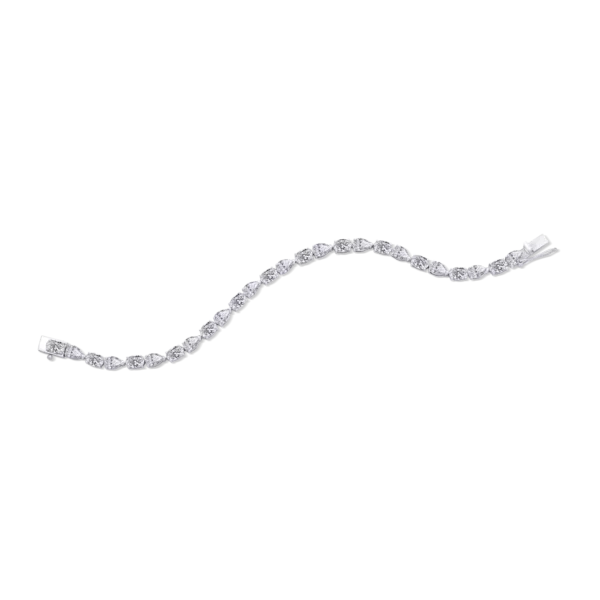 PEARFUL OVAL BRACELET