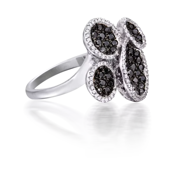 BLACK DISCS RING