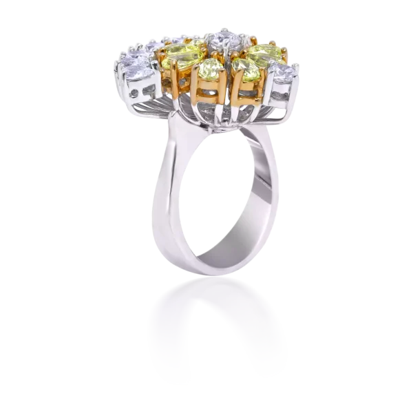 SHELL FLOWERED RING